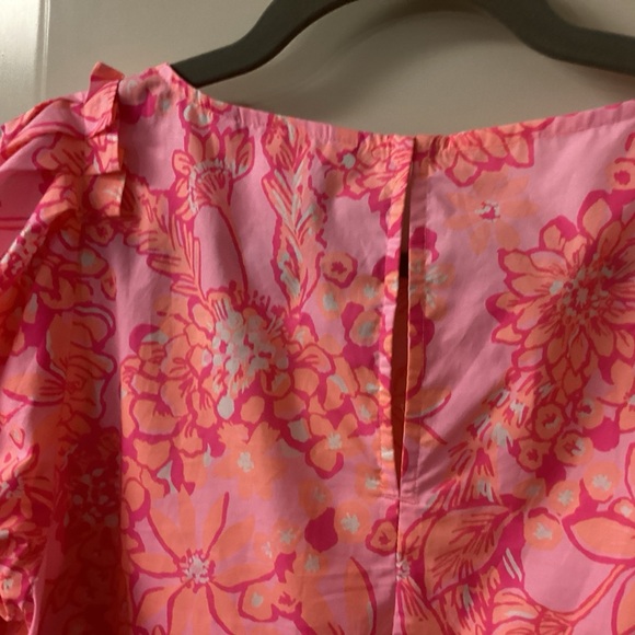 Lilly Pulitzer Pink and Orange Floral Puff Sleeve Blouse size Medium EUC $148 - Picture 5 of 9